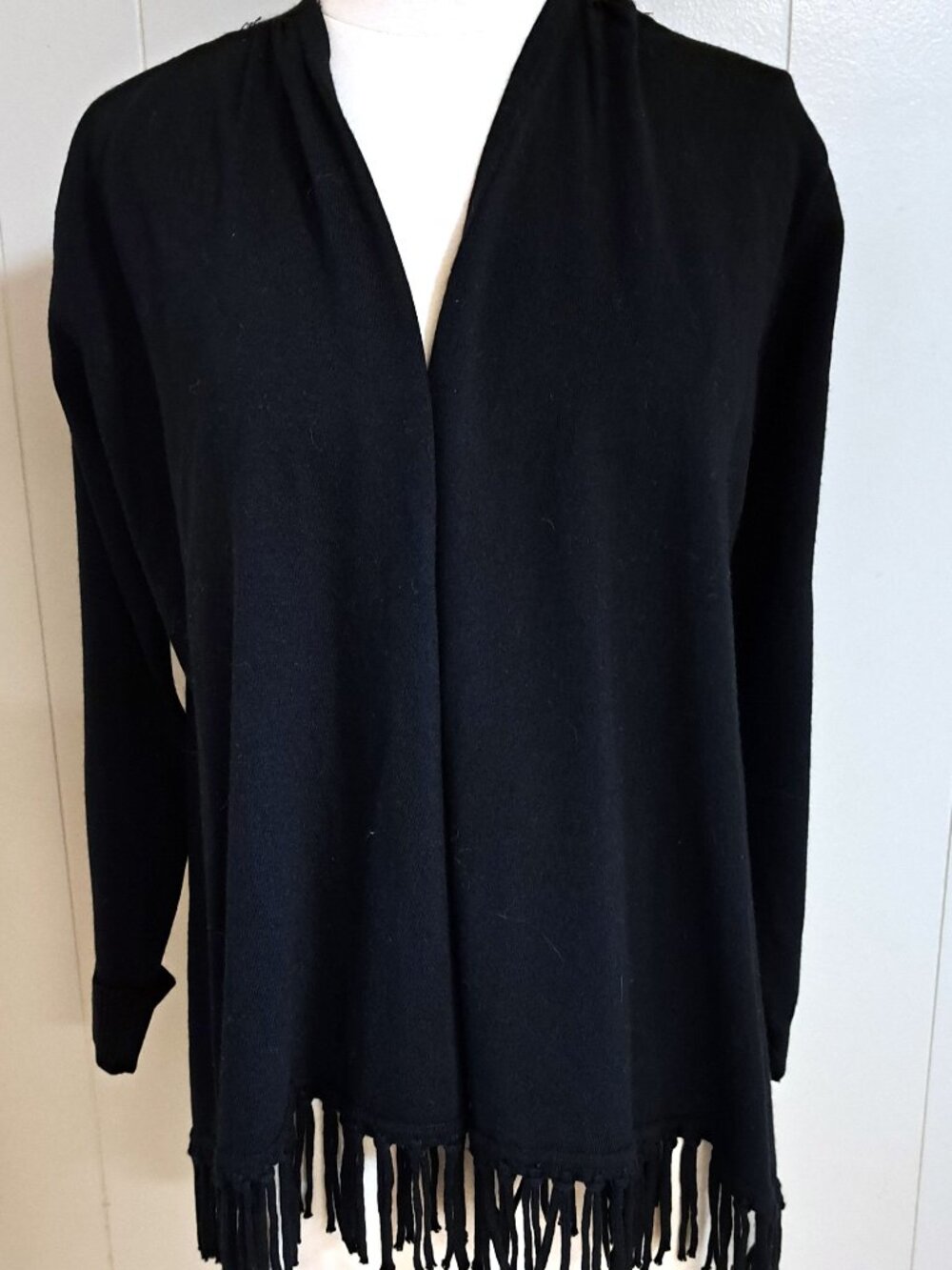 JOSEPH A LADIES BLACK KNIT SWEATER WITH FRINGE BOTTOM SIZE SMALL RAYON NYLON